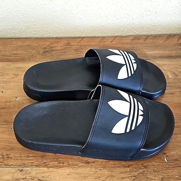ADIDAS Sandals. - Picture 2 of 6